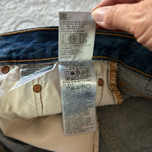 Levi's High Rise 501 Button Fly Cut Off Shorts Size 29 - Picture 6 of 13